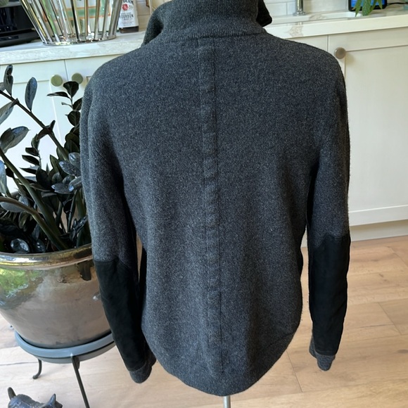 GUC Rag & Bone wool 1/4 zip sweater with lamb leather suede finish sleeve patch - Picture 5 of 10